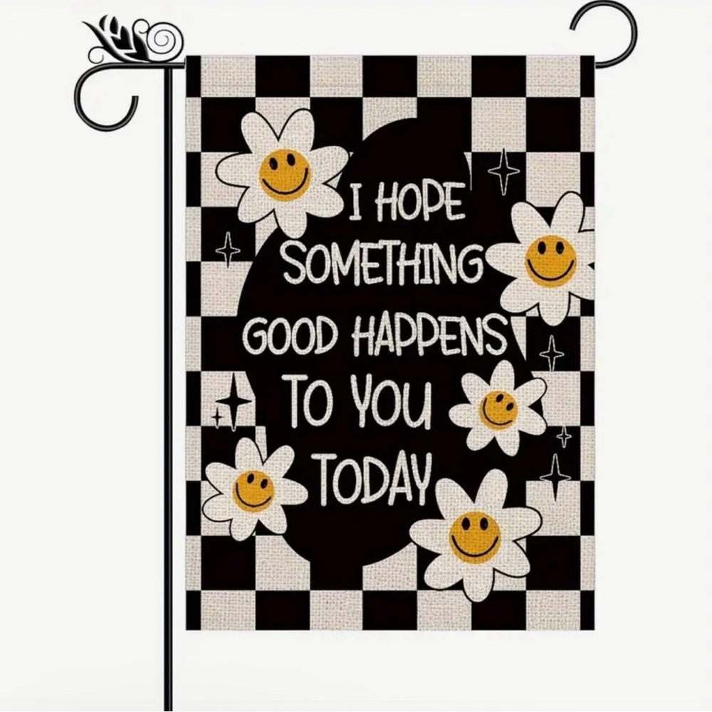 New Sweet Black and White Checkered Garden Flag with Smiley Daisies